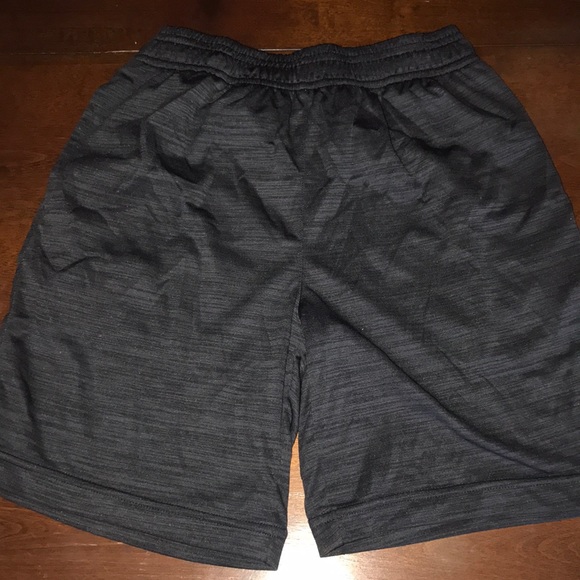Sport shorts lot of 10 - Picture 5 of 8